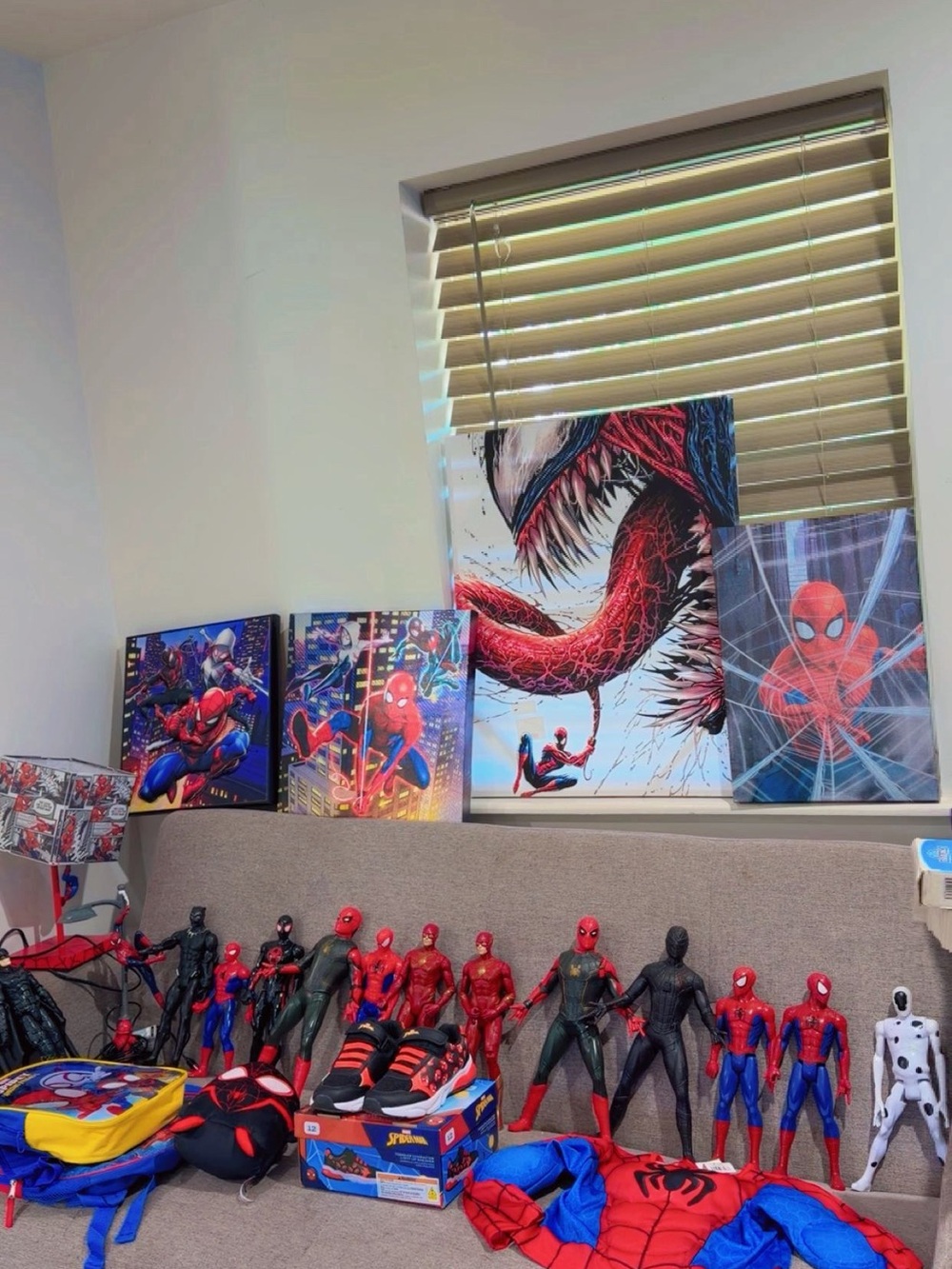Spider-Man Wall Art Canvas Print - Red & Blue